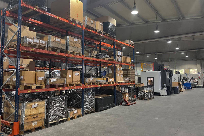 Almacén de piezas mecanizadas en fundición de aluminio tybsa