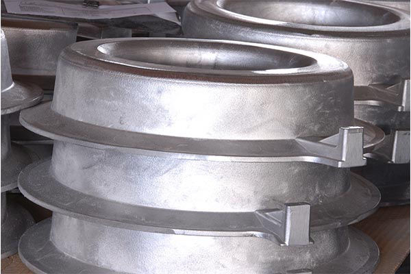 Detalle de piezas de aluminio acabadas