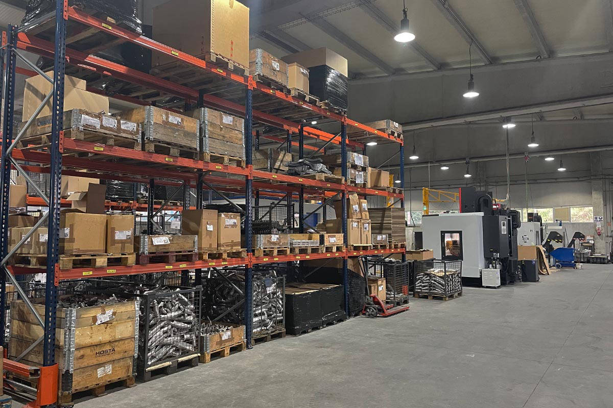 Almacén de piezas mecanizadas en fundición de aluminio tybsa