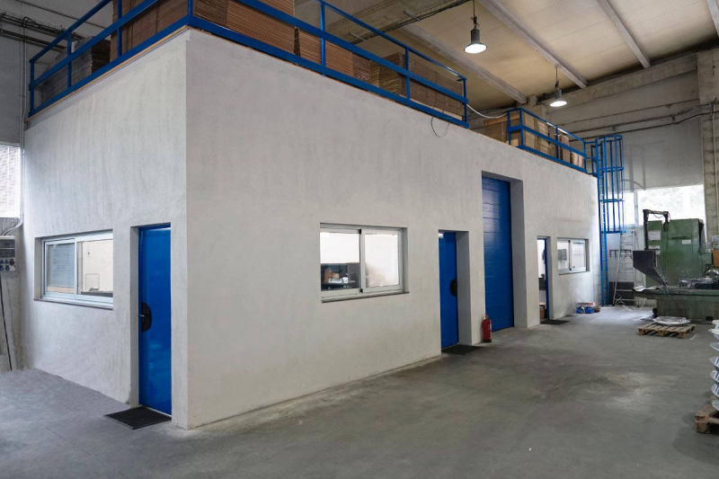 Exterior de la oficina técnica y el laboratorio tridimensional de la fundición de aluminio TYBSA